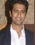 Vicky Kaushal Gets His Arm Injured