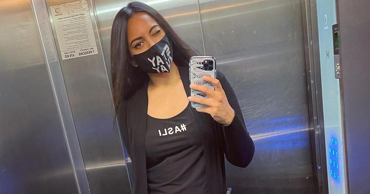 Sonakshi Sinha urges everyone to be aware and wear masks in Dabangg style