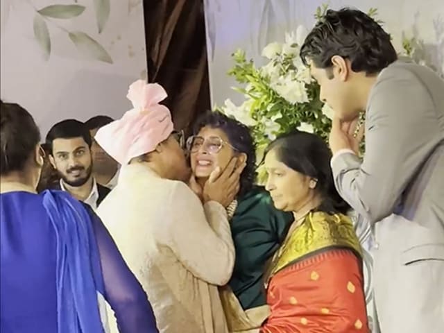 Aamir Kissing Kiran Rao Video Get Viral