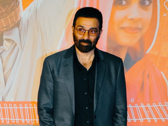 Sunny Deol Attended ‘Laapataa Ladies’ Screening
