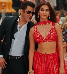 Salman And Rashmika Mandanna Take Off To Europe For 2 Song Sequence For Upcoming Sikandar