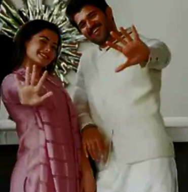 Is Really Vijay Deverakonda And Rashmika Got Engaged