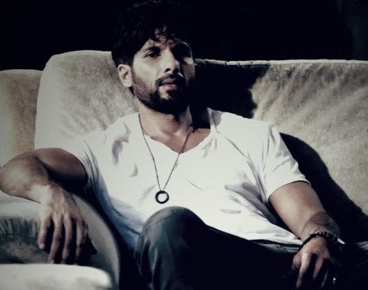 Shahid Kapoor Get Huge Fees For Farzi 2