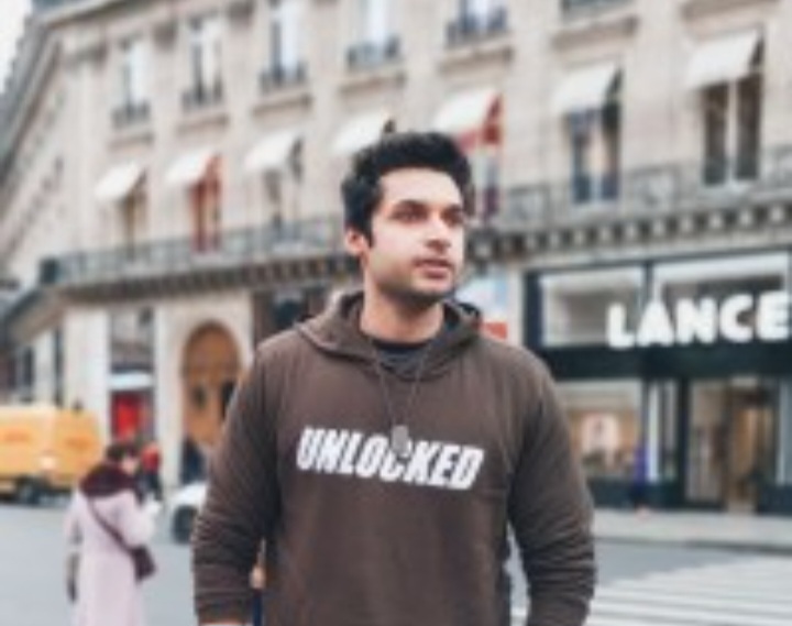 Kushagra Sharma Makes Directorial Debut The Great Escape : Faraar