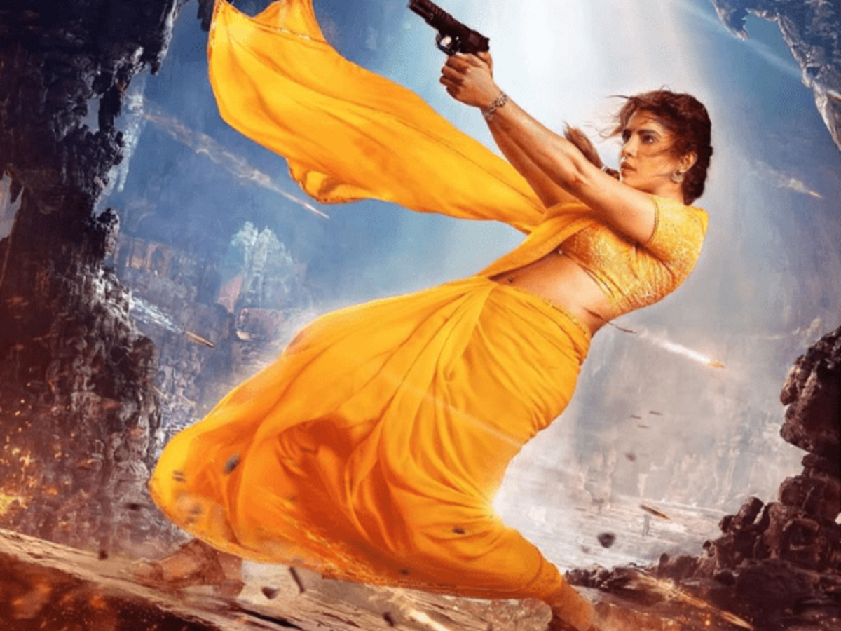 Priyanka Chopra’s First Look Revealed as Mandakini in Mahesh Babu’s Globetrotter